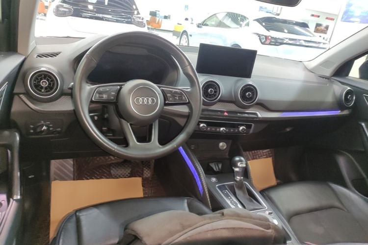 Used Audi Q2L e-tron 2019 Q2L e-tron Pure Electric Smart Enjoyment Model Center Console