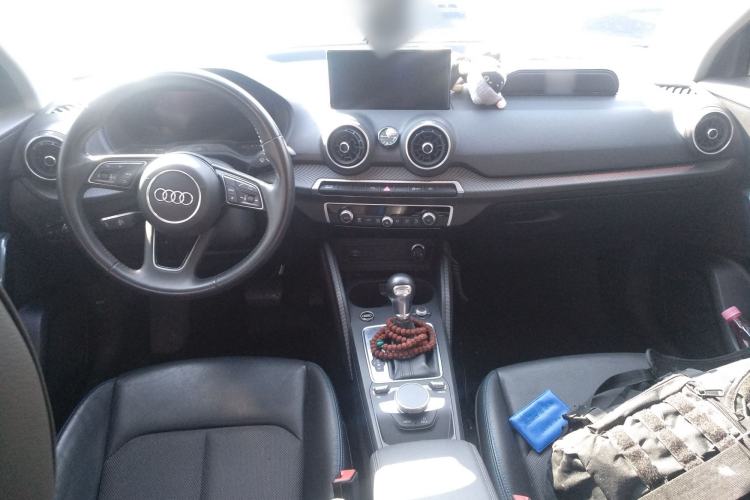 Used Audi Q2L e-tron 2019 Q2L e-tron Pure Electric Smart Enjoyment Model Center Console