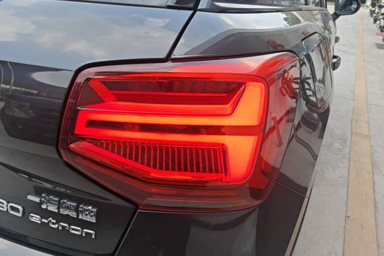 Used Audi Q2L e-tron 2019 Q2L e-tron Pure Electric Smart Enjoyment Model Exterior 3