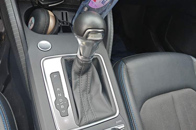 Used Audi Q2L e-tron 2019 Q2L e-tron Pure Electric Smart Enjoyment Model Gear Lever