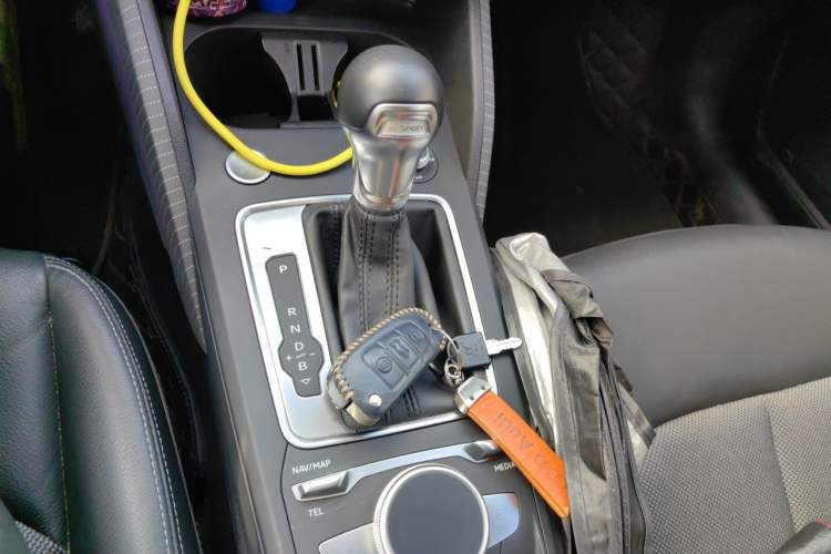 Used Audi Q2L e-tron 2019 Q2L e-tron Pure Electric Smart Enjoyment Model Gear Lever