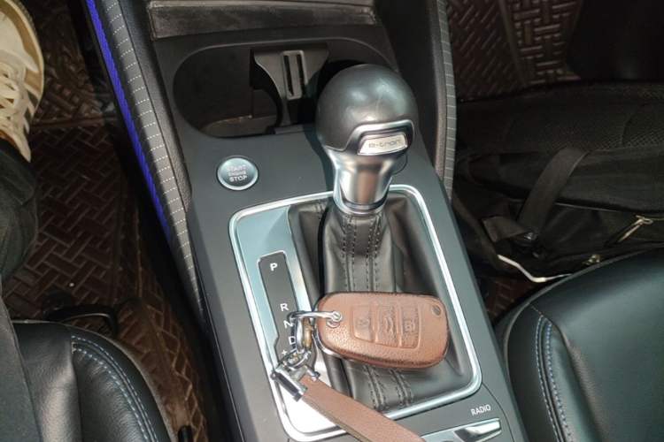 Used Audi Q2L e-tron 2019 Q2L e-tron Pure Electric Smart Enjoyment Model Gear Lever