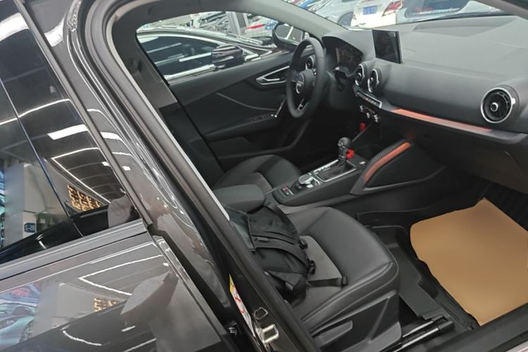 Used Audi Q2L e-tron 2019 Q2L e-tron Pure Electric Smart Enjoyment Model Right Front Seat