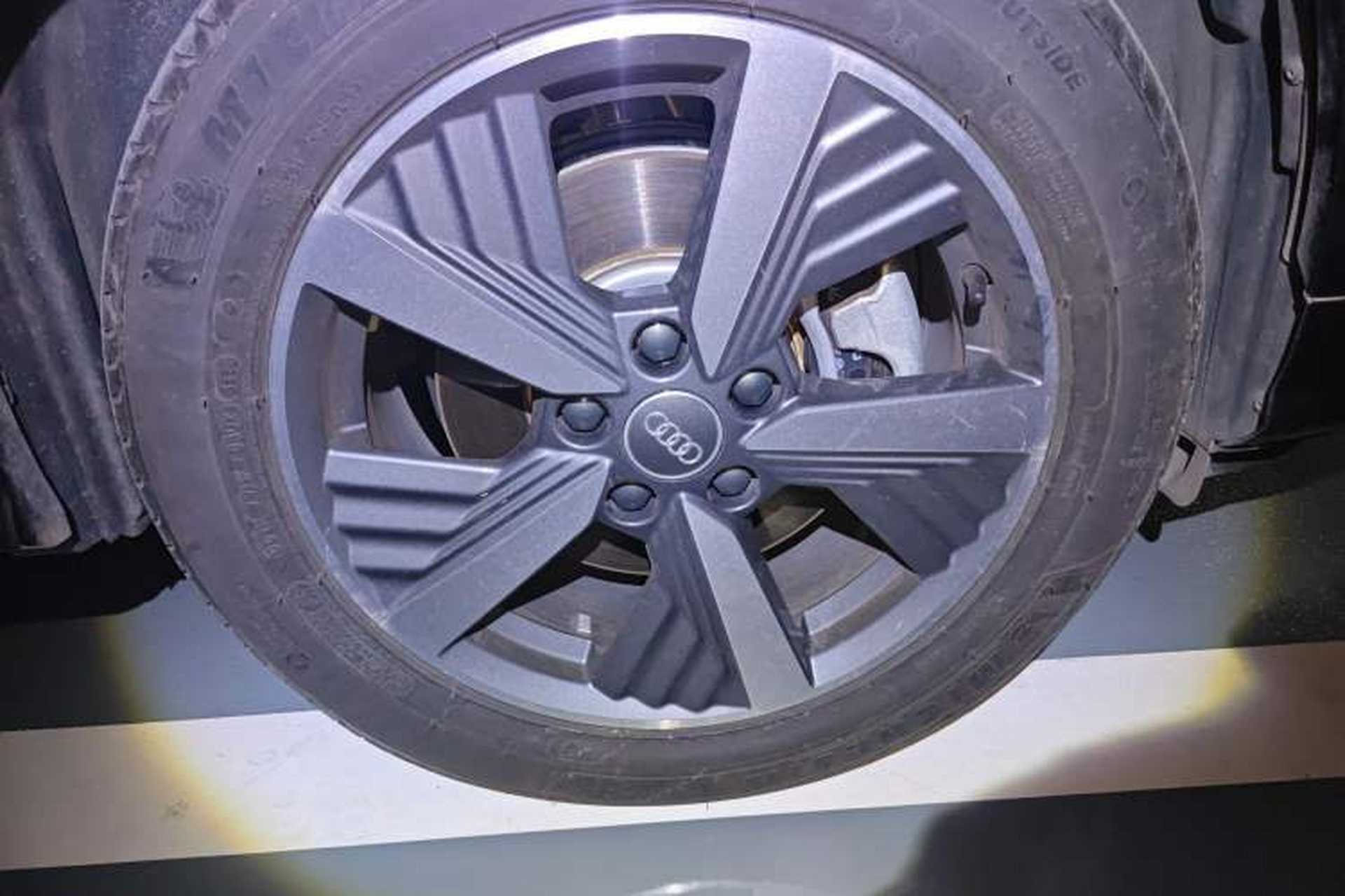 Used Audi Q2L e-tron 2019 Q2L e-tron Pure Electric Smart Enjoyment Model Right Front Wheel Hub