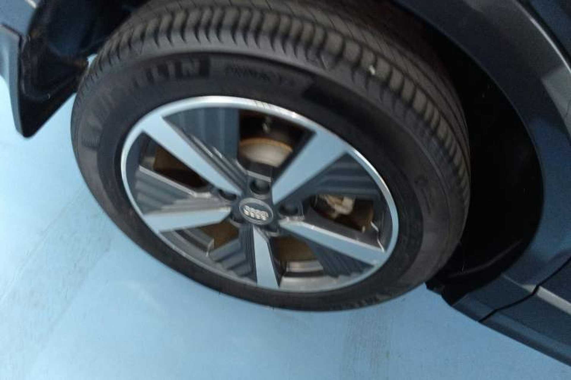 Used Audi Q2L e-tron 2019 Q2L e-tron Pure Electric Smart Style Right Rear Wheel Hub