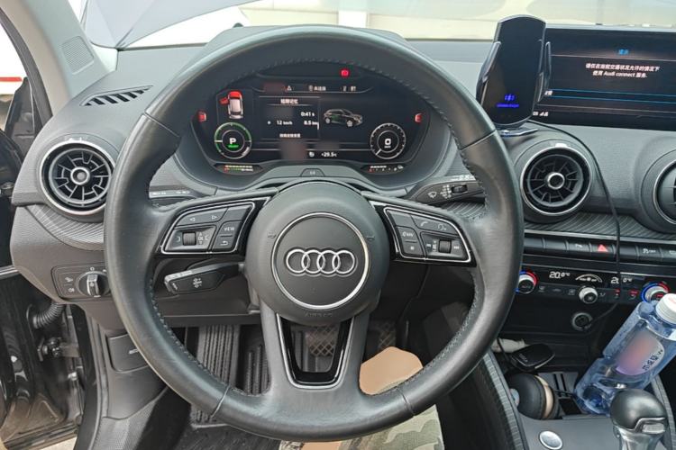 Used Audi Q2L e-tron 2019 Q2L e-tron Pure Electric Smart Enjoyment Model Steering Wheel