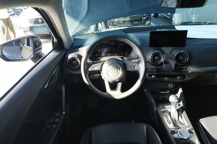 Used Audi Q2L e-tron 2019 Q2L e-tron Pure Electric Smart Enjoyment Model Steering Wheel