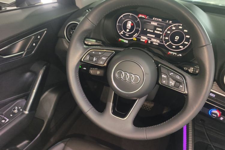 Used Audi Q2L e-tron 2019 Q2L e-tron Pure Electric Smart Enjoyment Model Steering Wheel