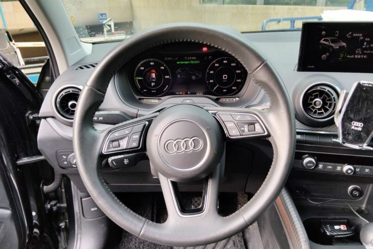 Used Audi Q2L e-tron 2019 Q2L e-tron Pure Electric Smart Enjoyment Model Steering Wheel