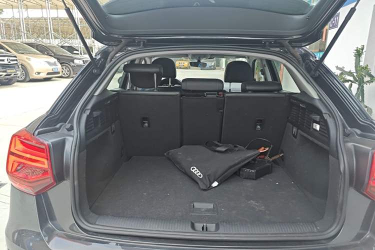 Used Audi Q2L e-tron 2019 Q2L e-tron Pure Electric Smart Enjoyment Model Trunk