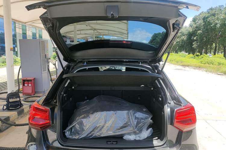 Used Audi Q2L e-tron 2019 Q2L e-tron Pure Electric Smart Style Trunk