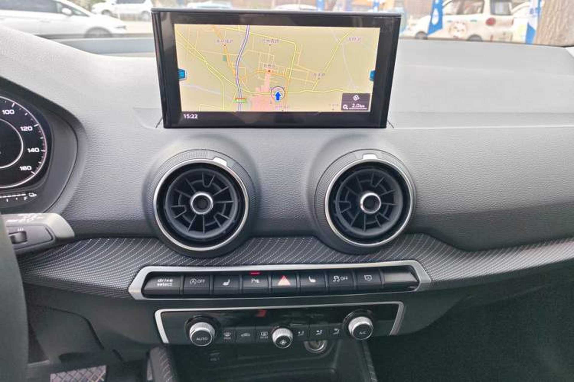 Used Audi Q2L e-tron 2019 Q2L e-tron Pure Electric Smart Enjoyment Model Audio And AC Panel