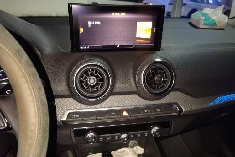 Used Audi Q2L e-tron 2019 Q2L e-tron Pure Electric Smart Style Audio And AC Panel