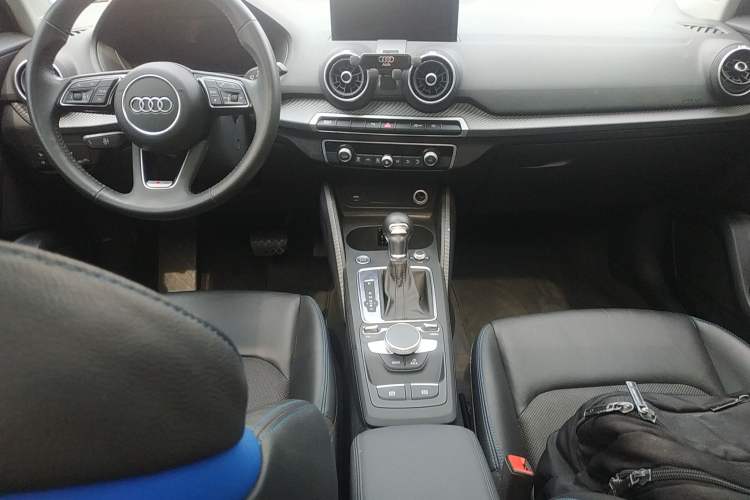 Used Audi Q2L e-tron 2019 Q2L e-tron Pure Electric Smart Style Audio And AC Panel