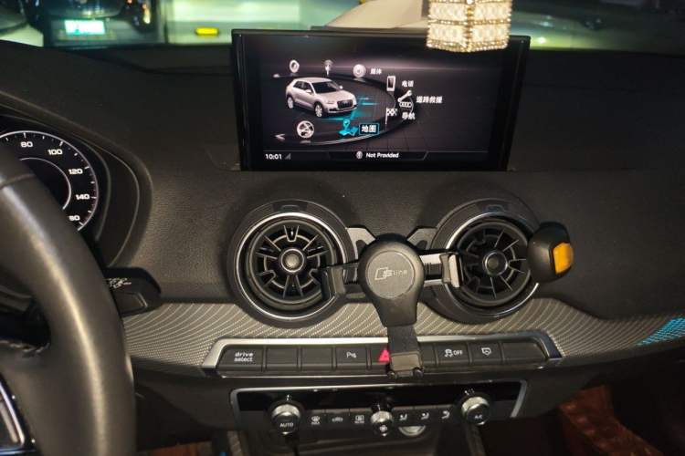 Used Audi Q2L e-tron 2019 Q2L e-tron Pure Electric Smart Enjoyment Model Audio And AC Panel
