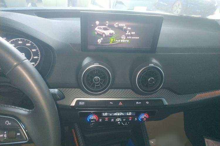 Used Audi Q2L e-tron 2019 Q2L e-tron Pure Electric Smart Enjoyment Model Audio And AC Panel