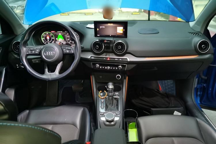 Used Audi Q2L e-tron 2019 Q2L e-tron Pure Electric Smart Enjoyment Model Center Console