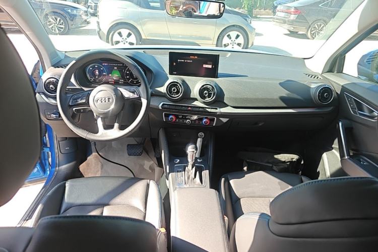 Used Audi Q2L e-tron 2019 Q2L e-tron Pure Electric Smart Enjoyment Model Center Console
