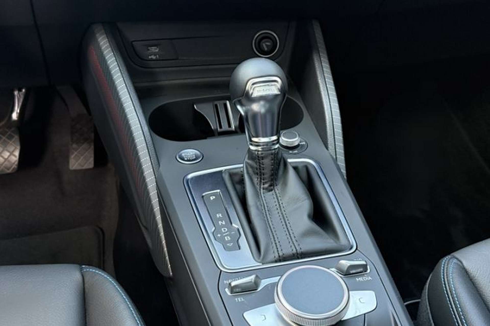 Used Audi Q2L e-tron 2019 Q2L e-tron Pure Electric Smart Enjoyment Model Gear Lever