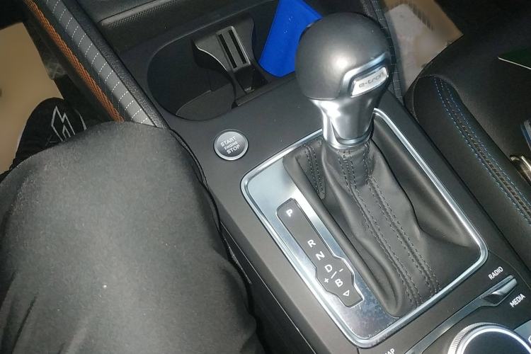 Used Audi Q2L e-tron 2019 Q2L e-tron Pure Electric Smart Enjoyment Model Gear Lever