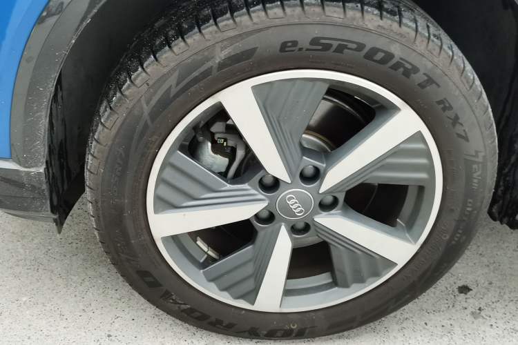 Used Audi Q2L e-tron 2019 Q2L e-tron Pure Electric Smart Enjoyment Model Left Front Wheel Hub