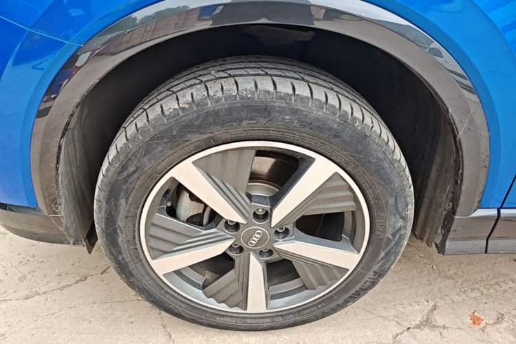 Used Audi Q2L e-tron 2019 Q2L e-tron Pure Electric Smart Enjoyment Model Left Front Wheel Hub