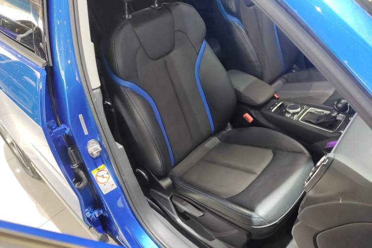 Used Audi Q2L e-tron 2019 Q2L e-tron Pure Electric Smart Enjoyment Model Right Front Seat