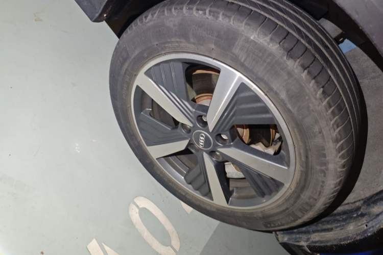 Used Audi Q2L e-tron 2019 Q2L e-tron Pure Electric Smart Enjoyment Model Right Front Wheel Hub