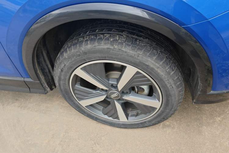 Used Audi Q2L e-tron 2019 Q2L e-tron Pure Electric Smart Enjoyment Model Right Front Wheel Hub