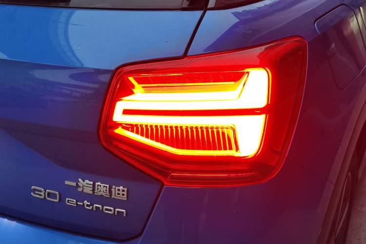 Used Audi Q2L e-tron 2019 Q2L e-tron Pure Electric Smart Enjoyment Model Right Rear Taillight