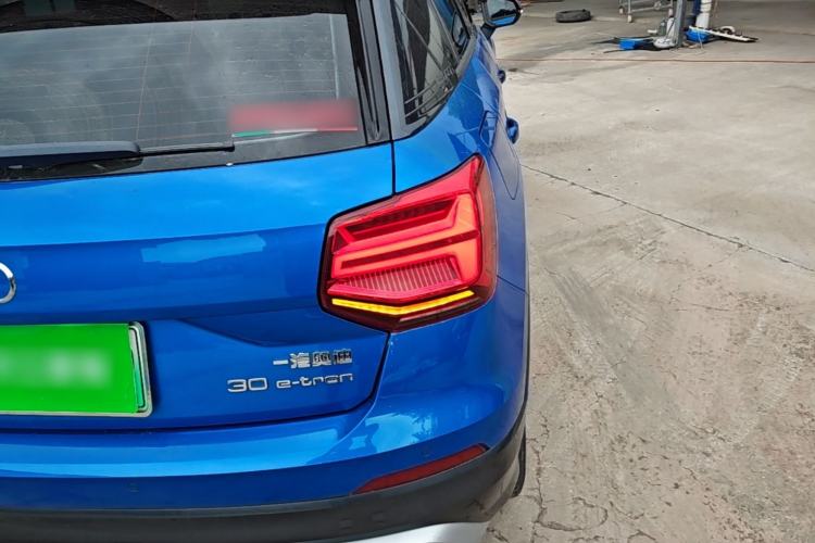 Used Audi Q2L e-tron 2019 Q2L e-tron Pure Electric Smart Enjoyment Model Right Rear Taillight