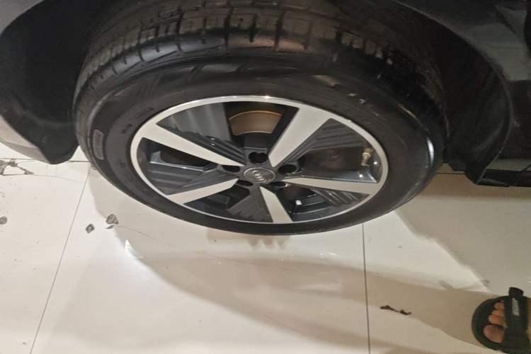 Used Audi Q2L e-tron 2019 Q2L e-tron Pure Electric Smart Enjoyment Model Right Rear Wheel Hub