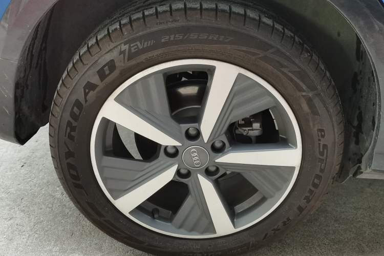 Used Audi Q2L e-tron 2019 Q2L e-tron Pure Electric Smart Enjoyment Model Right Rear Wheel Hub