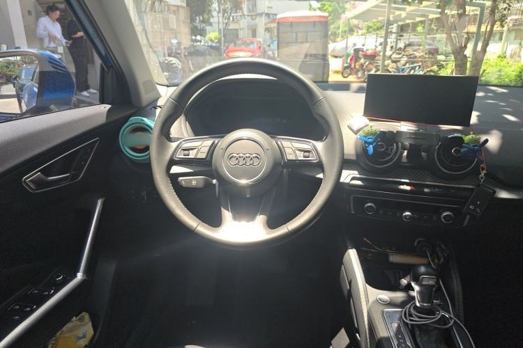 Used Audi Q2L e-tron 2019 Q2L e-tron Pure Electric Smart Enjoyment Model Steering Wheel