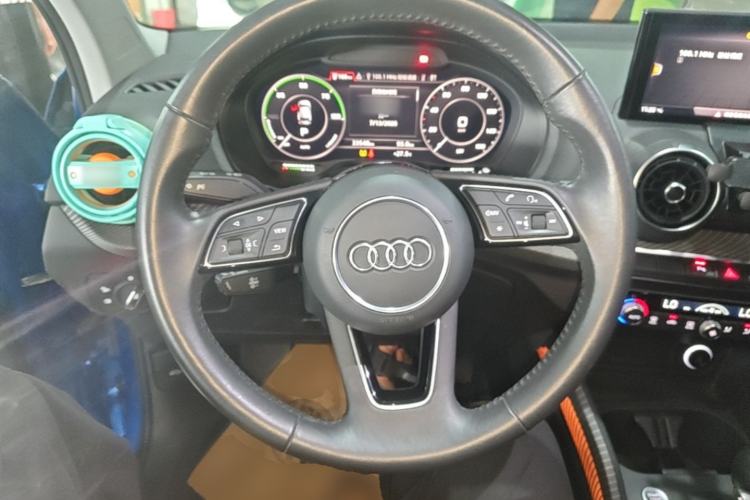 Used Audi Q2L e-tron 2019 Q2L e-tron Pure Electric Smart Enjoyment Model Steering Wheel