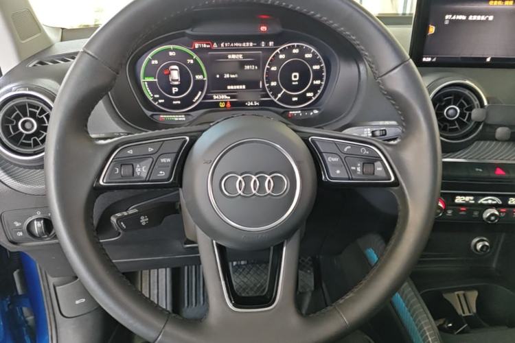 Used Audi Q2L e-tron 2019 Q2L e-tron Pure Electric Smart Style Steering Wheel