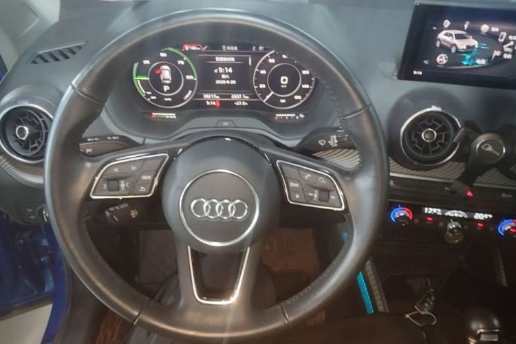 Used Audi Q2L e-tron 2019 Q2L e-tron Pure Electric Smart Enjoyment Model Steering Wheel