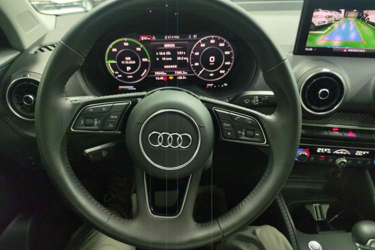 Used Audi Q2L e-tron 2019 Q2L e-tron Pure Electric Smart Enjoyment Model Steering Wheel