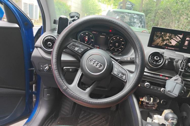 Used Audi Q2L e-tron 2019 Q2L e-tron Pure Electric Smart Enjoyment Model Steering Wheel