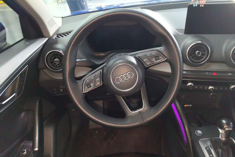Used Audi Q2L e-tron 2019 Q2L e-tron Pure Electric Smart Enjoyment Model Steering Wheel