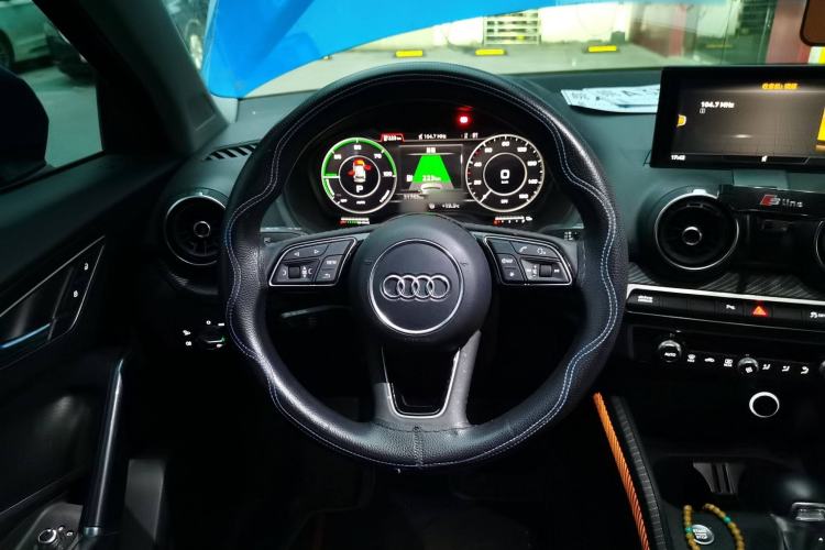 Used Audi Q2L e-tron 2019 Q2L e-tron Pure Electric Smart Enjoyment Model Steering Wheel