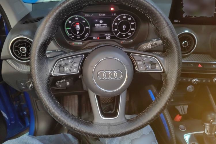 Used Audi Q2L e-tron 2019 Q2L e-tron Pure Electric Smart Enjoyment Model Steering Wheel