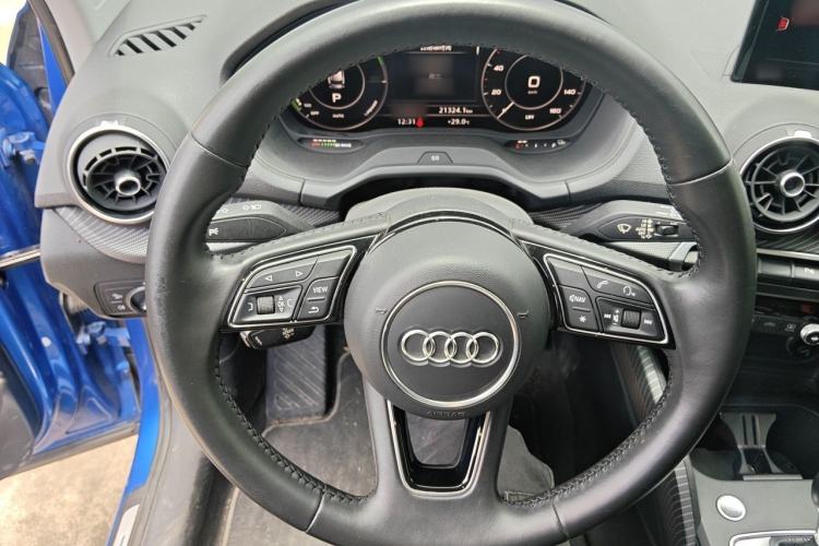 Used Audi Q2L e-tron 2019 Q2L e-tron Pure Electric Smart Enjoyment Model Steering Wheel