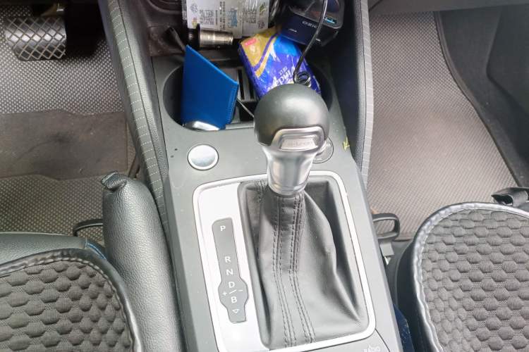 Used Audi Q2L e-tron 2019 Q2L e-tron Pure Electric Smart Enjoyment Model Gear Lever