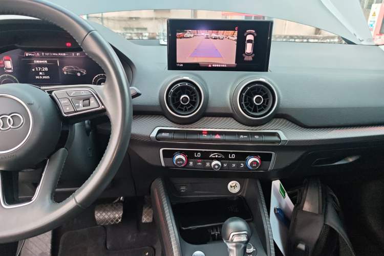 Used Audi Q2L e-tron 2019 Q2L e-tron Pure Electric Smart Style Audio And AC Panel
