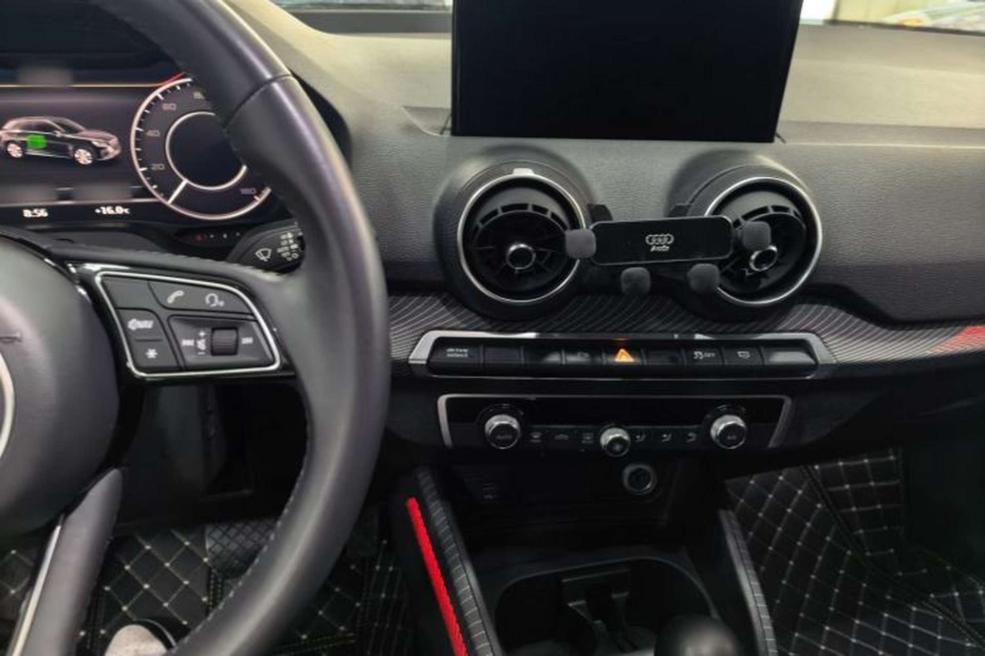 Used Audi Q2L e-tron 2019 Q2L e-tron Pure Electric Smart Style Audio And AC Panel