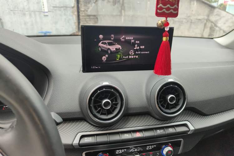 Used Audi Q2L e-tron 2019 Q2L e-tron Pure Electric Smart Style Audio And AC Panel