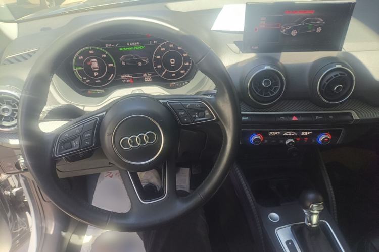 Used Audi Q2L e-tron 2019 Q2L e-tron Pure Electric Smart Style Center Console