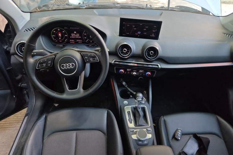 Used Audi Q2L e-tron 2019 Q2L e-tron Pure Electric Smart Style Center Console