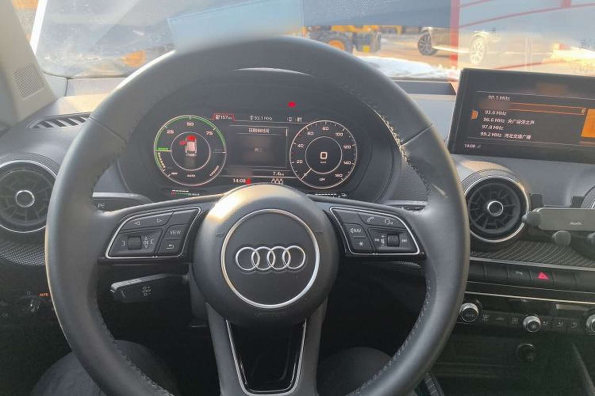 Used Audi Q2L e-tron 2019 Q2L e-tron Pure Electric Smart Style Center Console